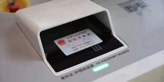 Lettore di passaporto e scanner di carte d'identità a pagina completa 1 secondo Velocità di elaborazione OCR CE FCC certificato